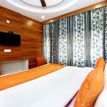 Oyo 8622 Hotel Grand Inn Chandīgarh Екстериор снимка